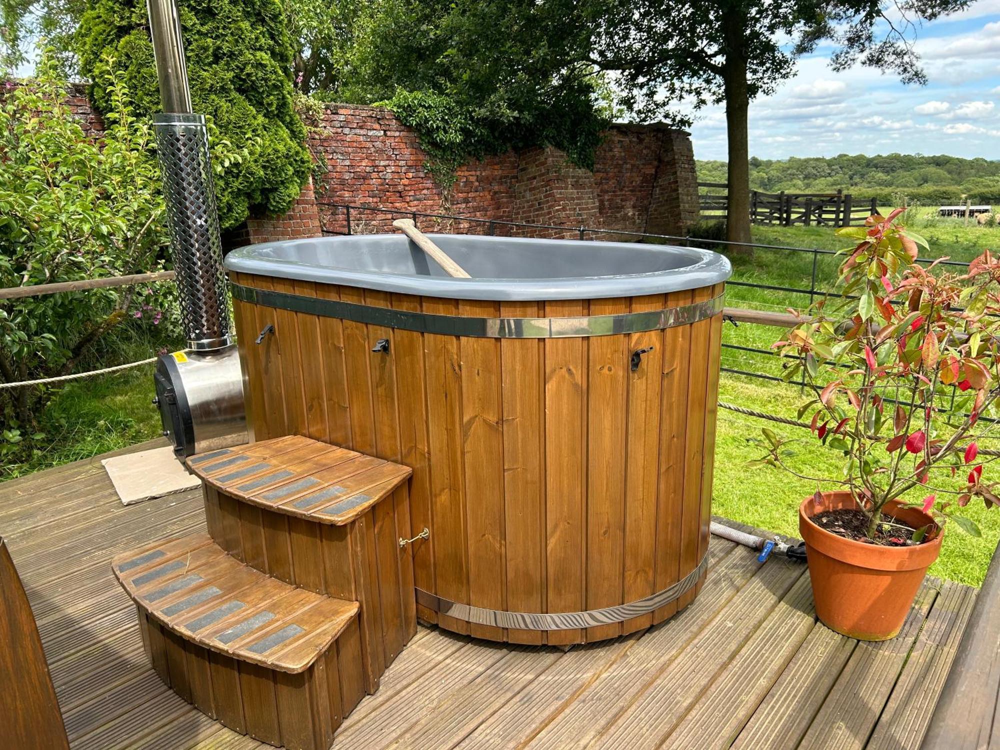 Hotel Secluded Cosy Luxury Pod With Wood Fired Hot Tub Shrewsbury Zewnętrze zdjęcie